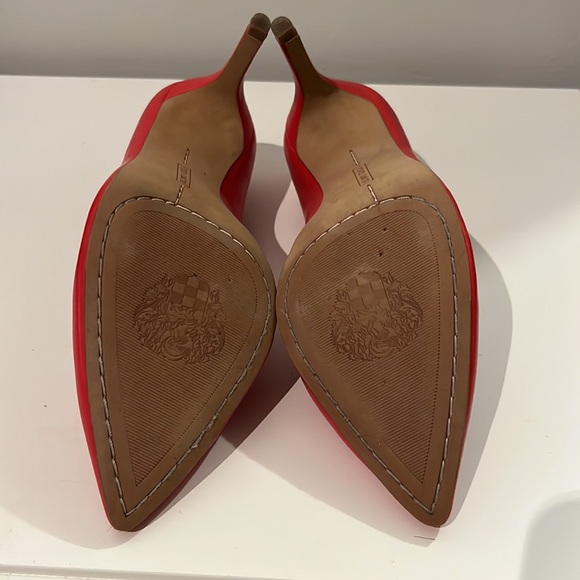 VINCE CAMUTO Ressamae Leather Pump Heel (in Tango Red - Size 6) - Picture 8 of 8